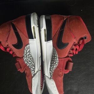 Nike Jordan Legacy Toro 312